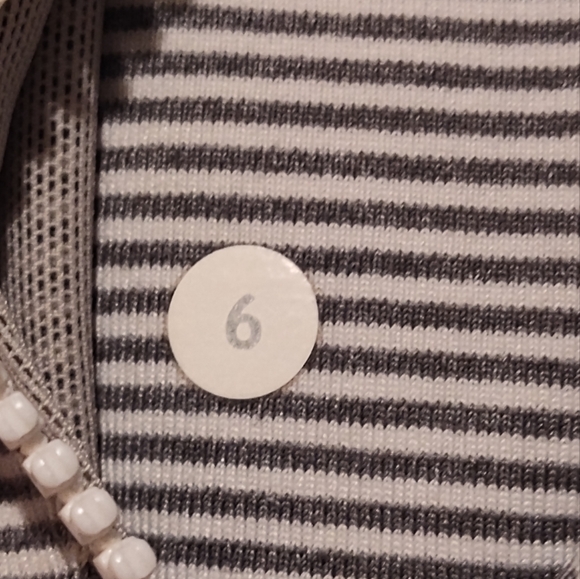 Like-New Lululemon Athletica Define Jacket Sz 6 - Picture 5 of 11